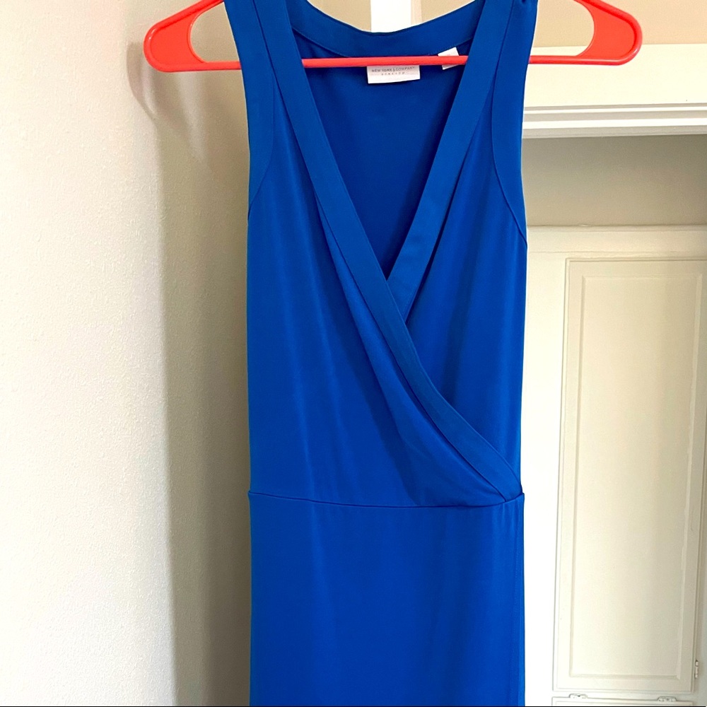 Simple knee length blue dress with waist tie